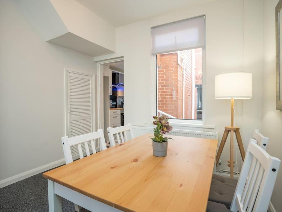 Cozy Townhouse, Walking Distance To Belfast City Εξωτερικό φωτογραφία