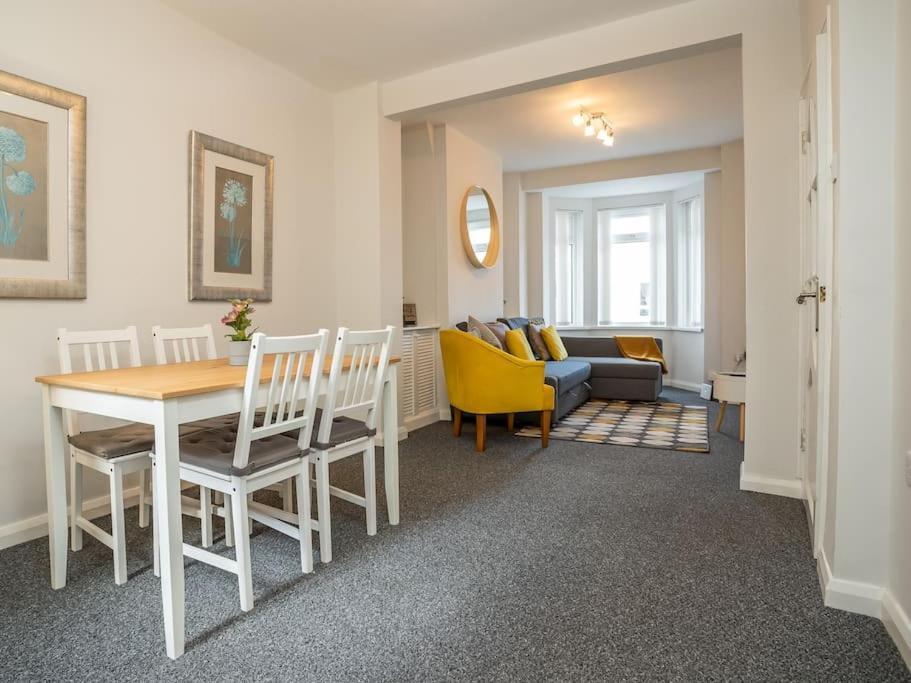 Cozy Townhouse, Walking Distance To Belfast City Εξωτερικό φωτογραφία